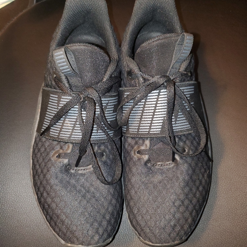 Nike TR 9 Size 7.5